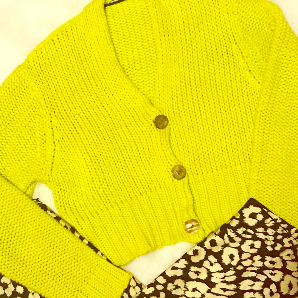 NEW Fabulous neon loose knit cropped cardigan - Picture 4 of 6